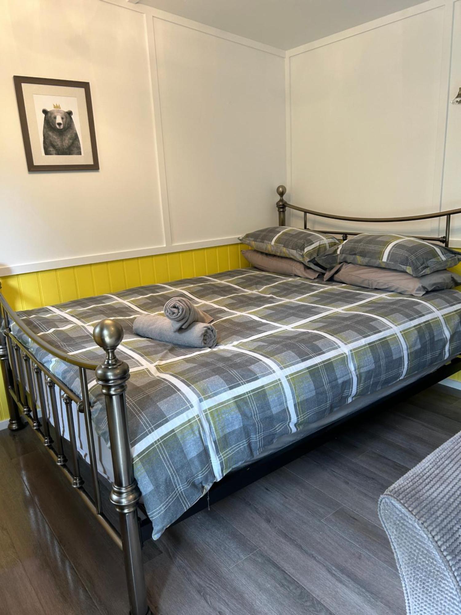 1Lochness Glam Lodges Inverness Dış mekan fotoğraf