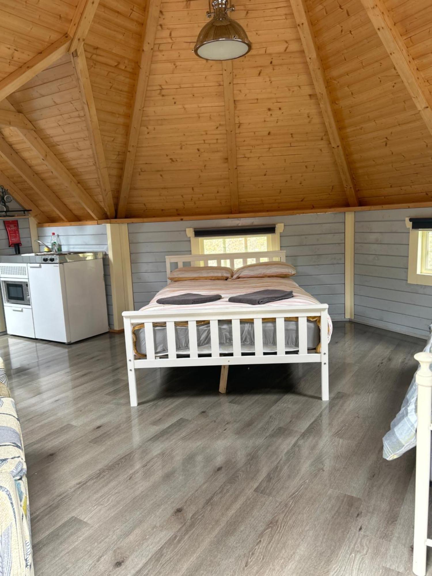 1Lochness Glam Lodges Inverness Dış mekan fotoğraf